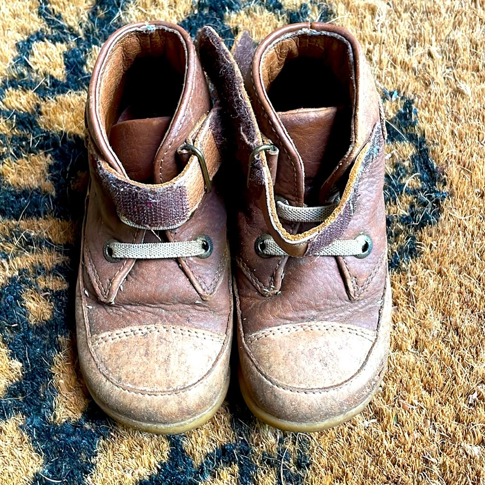 Bobux Timber Shoes in size 22 RARE
